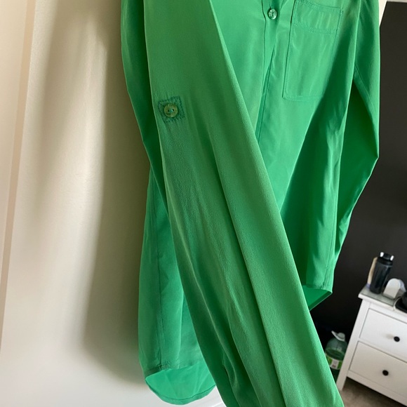 Diane vonFurstenburg silk blouse - Picture 7 of 8